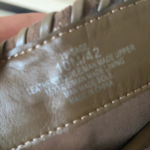 Women shoots size 10 tan 100% real suede - Picture 3 of 3